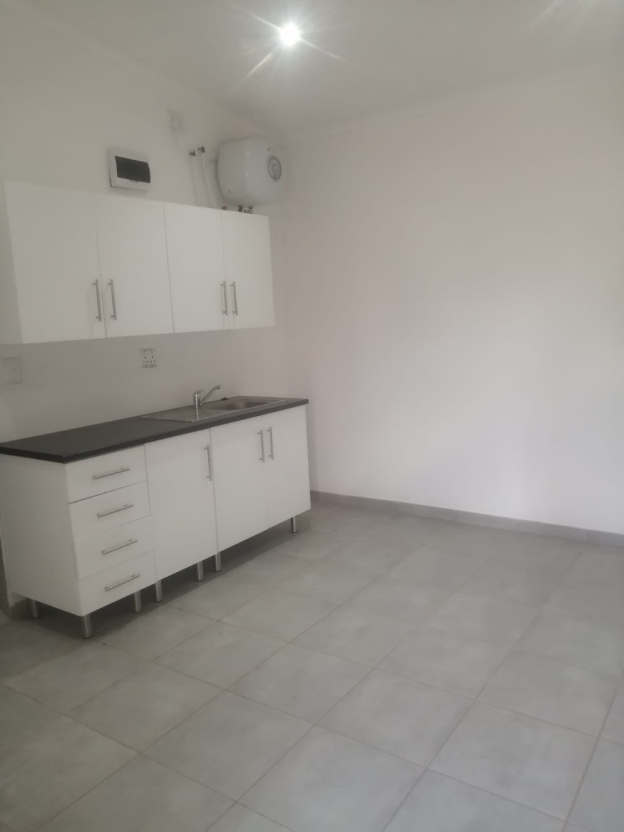 1 Bedroom Property for Sale in Humansdorp Eastern Cape
